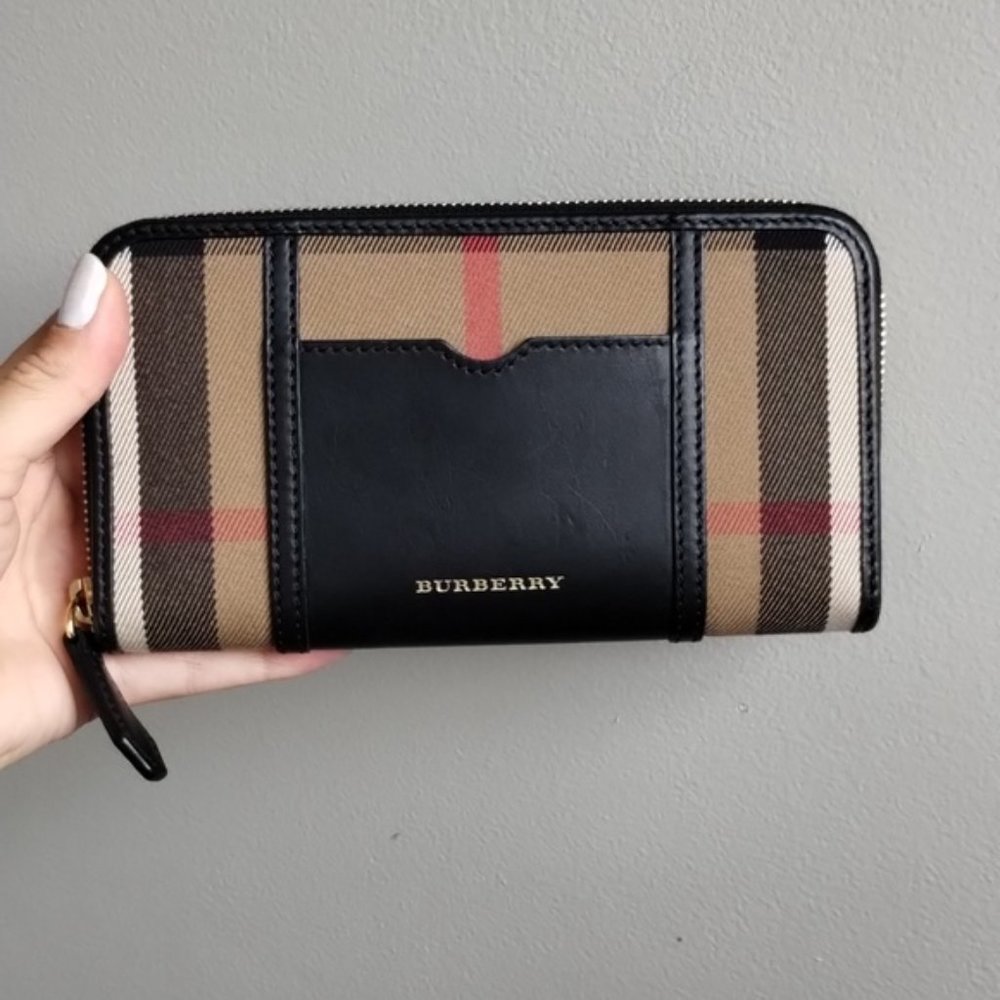 Burberry Wallet - Picture 2 of 8